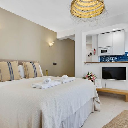 Shiny Studio With Pool & Carihuela Beach At 500M Torremolinos Buitenkant foto