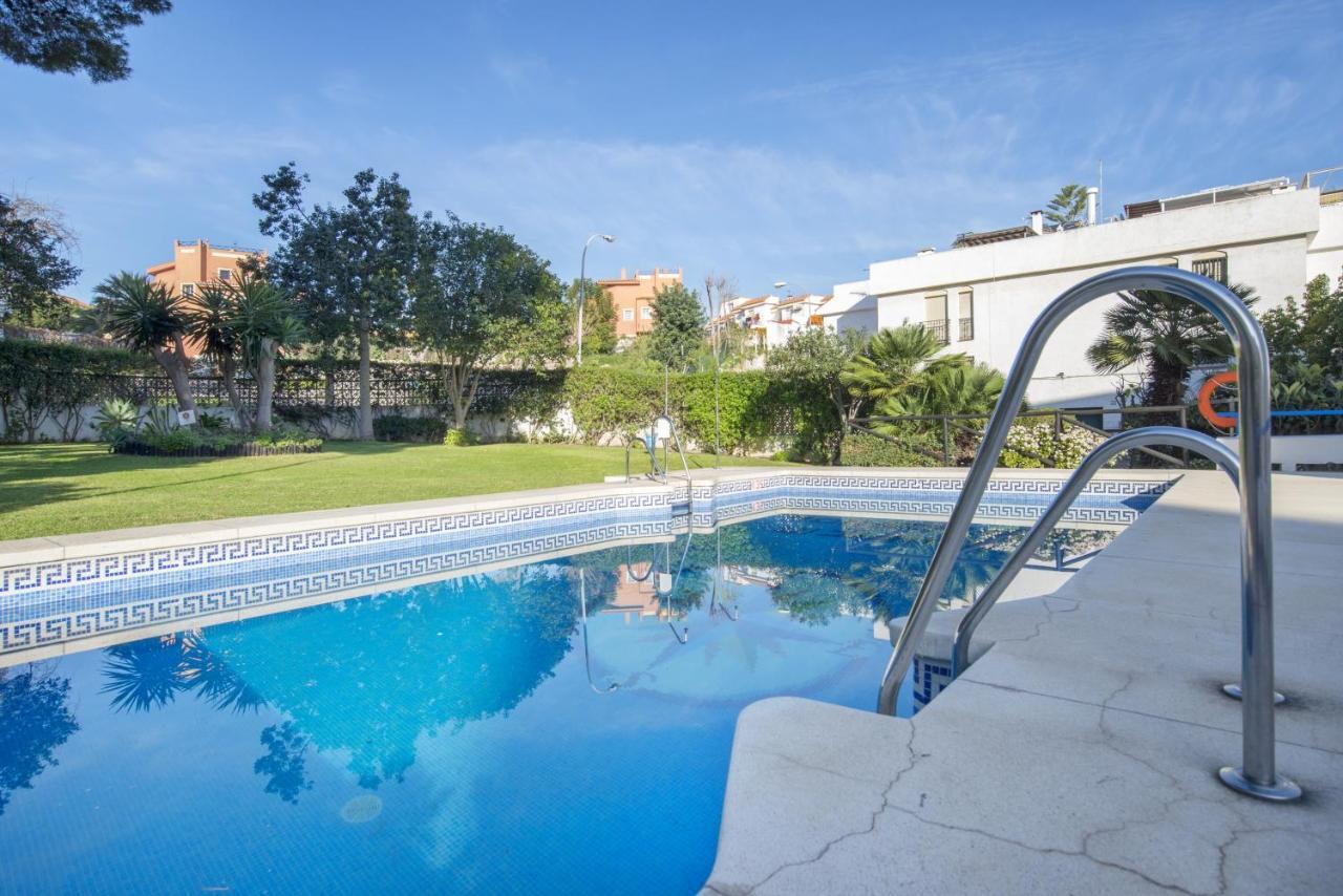 Shiny Studio With Pool & Carihuela Beach At 500M Torremolinos Buitenkant foto