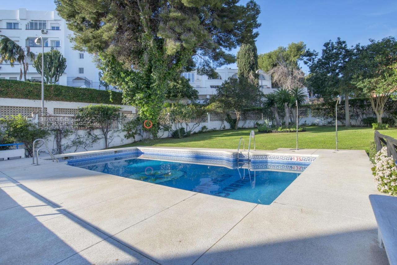 Shiny Studio With Pool & Carihuela Beach At 500M Torremolinos Buitenkant foto