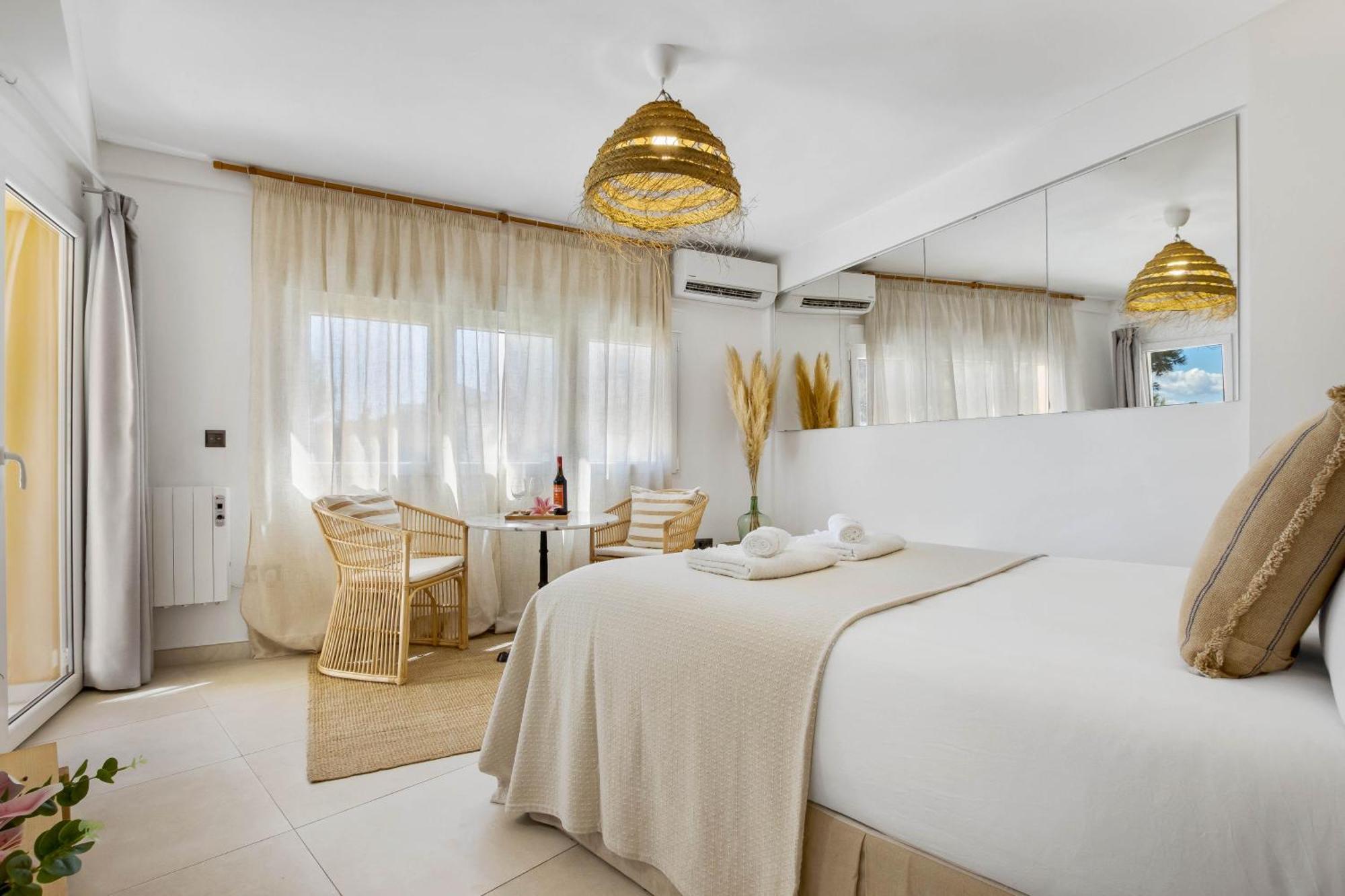 Shiny Studio With Pool & Carihuela Beach At 500M Torremolinos Buitenkant foto